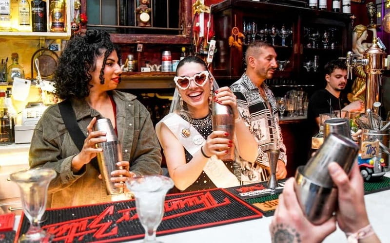 Barcelona Street Art, Graffiti & Tapas Tour - Meeting point at Hard Rock Cafe and how the walk usually flows