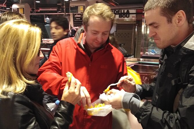 Barcelona Street Food Tour with Local Market & City Center Visit - Drinks, dietary limits, and allergy notes you should not ignore