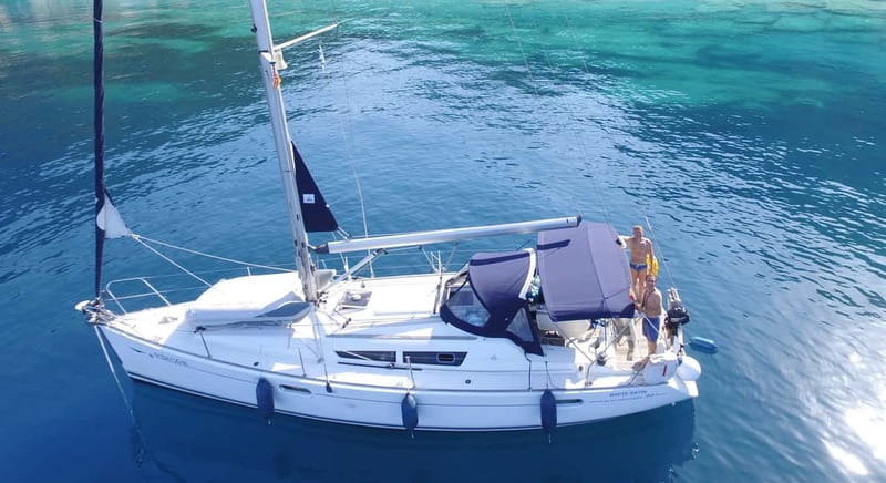 Barcelona: Sunset Boat Trip with Cava Wine and Snacks - Who Should Book This Sailboat Cava Trip
