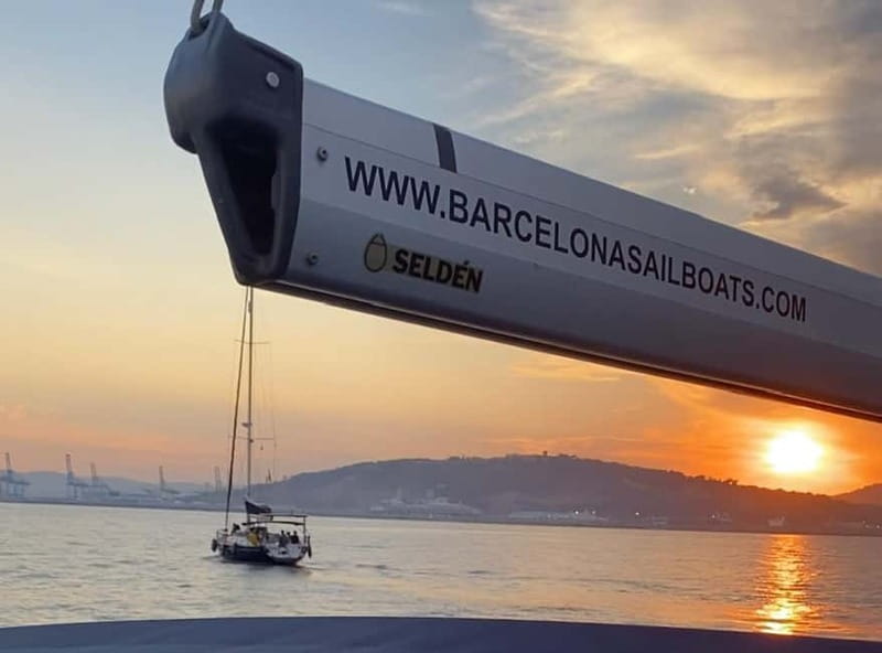Barcelona: Sunset Boat Trip with Cava Wine and Snacks - Onboard Comfort: Seats for Watching, Blankets for Breezes