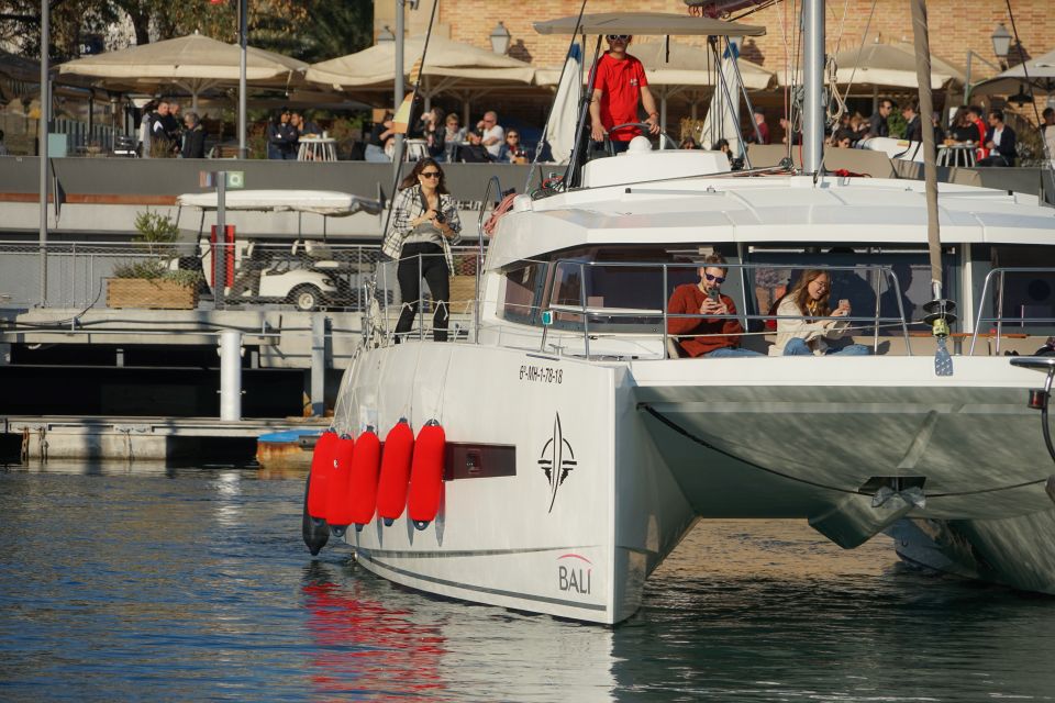 Barcelona: Sunset Catamaran Experience w/ optional Dinner - Optional 3-course dinner with a chef on board