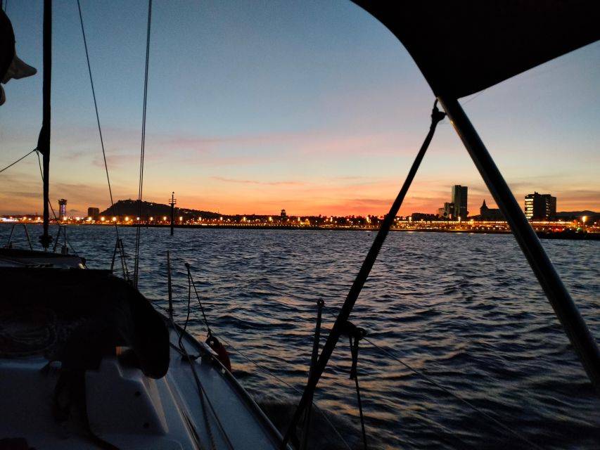 Barcelona: Sunset Cruise with Snacks and Drinks - Timing and logistics: why you should build slack into your evening