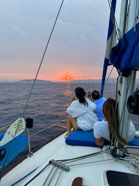Barcelona: Sunset Sailboat Cruise with Drinks and Snacks - Why a 1-Hour Barcelona Sunset Sail Feels Like Smart Planning