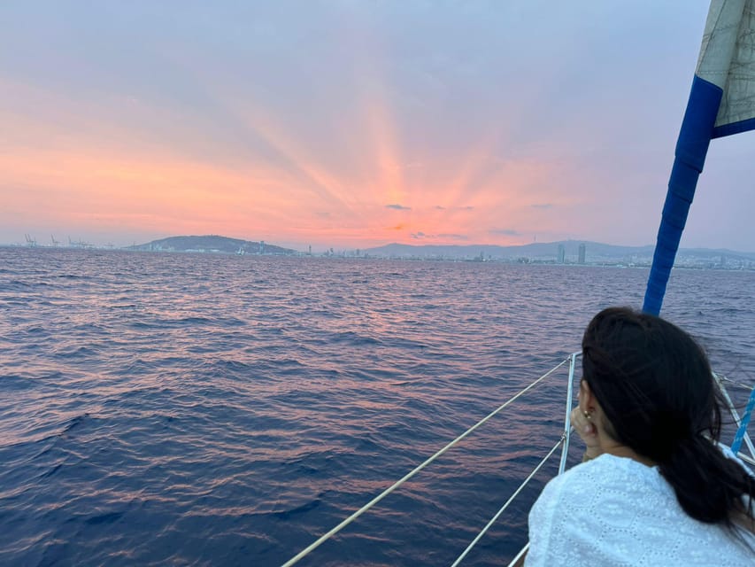 Barcelona: Sunset Sailboat Cruise with Drinks and Snacks - The Main Event: Sailing Past Sagrada Familia, Montjuïc, and the Coast