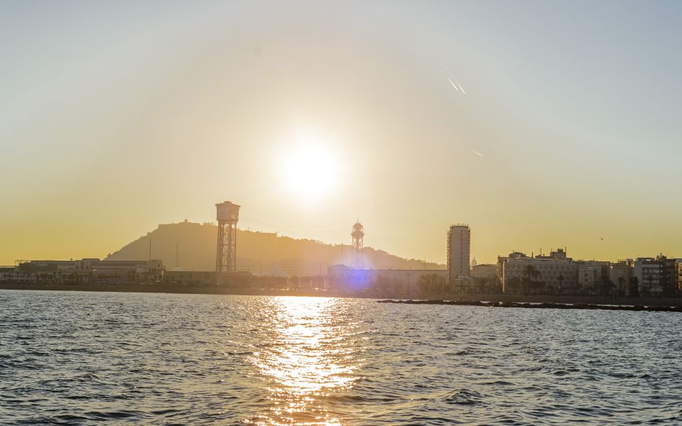 Barcelona Sunset Sailing with Gin Tonic Workshop Option - The Gin Tonic Workshop Option: When It Happens and What to Expect
