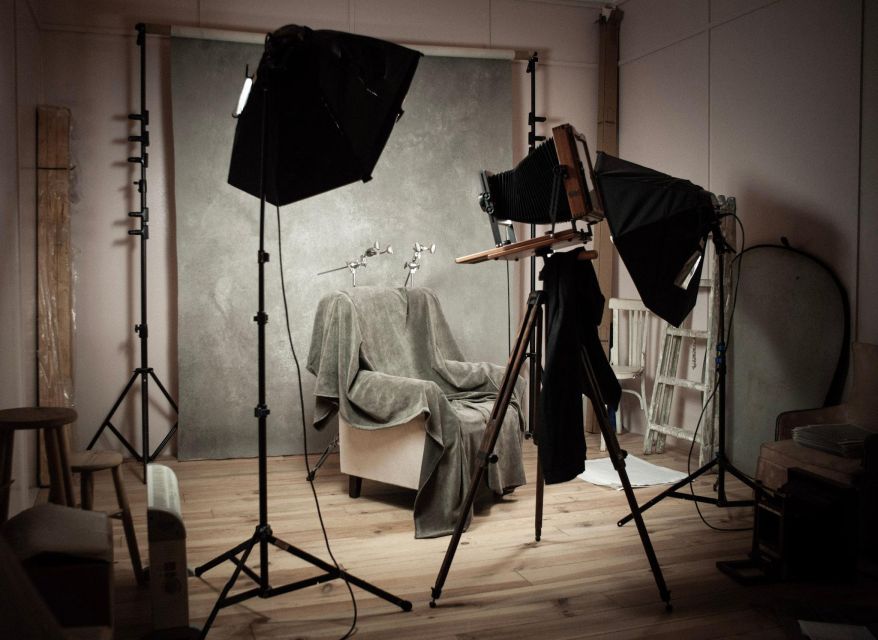 Barcelona: Take your portrait with a 19th century process - What 20 Seconds of Stillness Really Means