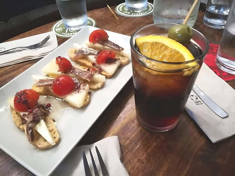 Barcelona: Tapas Crawl full meal & drinks all included - Drink pairing basics: vermut, wine, and sangria strategy