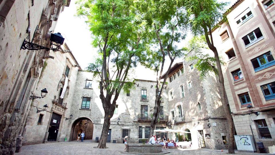 Barcelona: Tapas & Picasso Museum Guided Walking Tour - Key Things You’ll Notice on This Barcelona Picasso + Tapas Tour