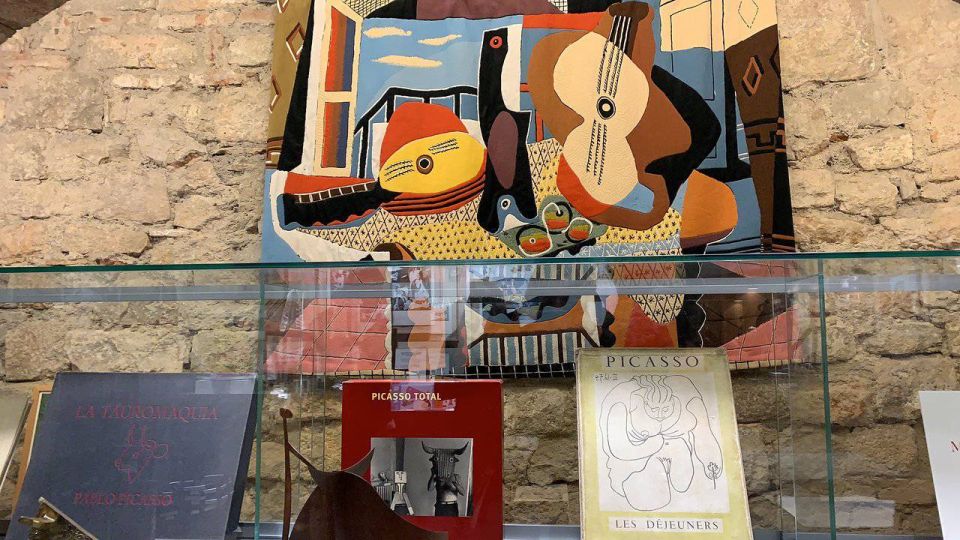 Barcelona: Tapas & Picasso Museum Guided Walking Tour - Pintxos Stop: The First Taste, the Small Bites Strategy