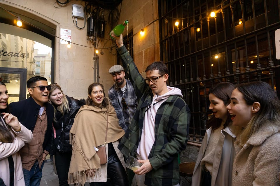 Barcelona: Tapas Tour with Food Tastings and Drinks - Key highlights at a glance