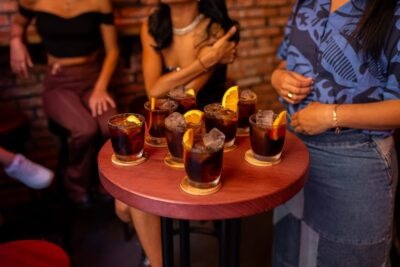 Barcelona: Tapas Tour with Food Tastings and Drinks - The 2.5-hour flow: what your evening feels like
