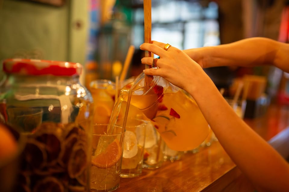 Barcelona: Tapas Tour with Food Tastings and Drinks - Gothic Quarter: history you can taste