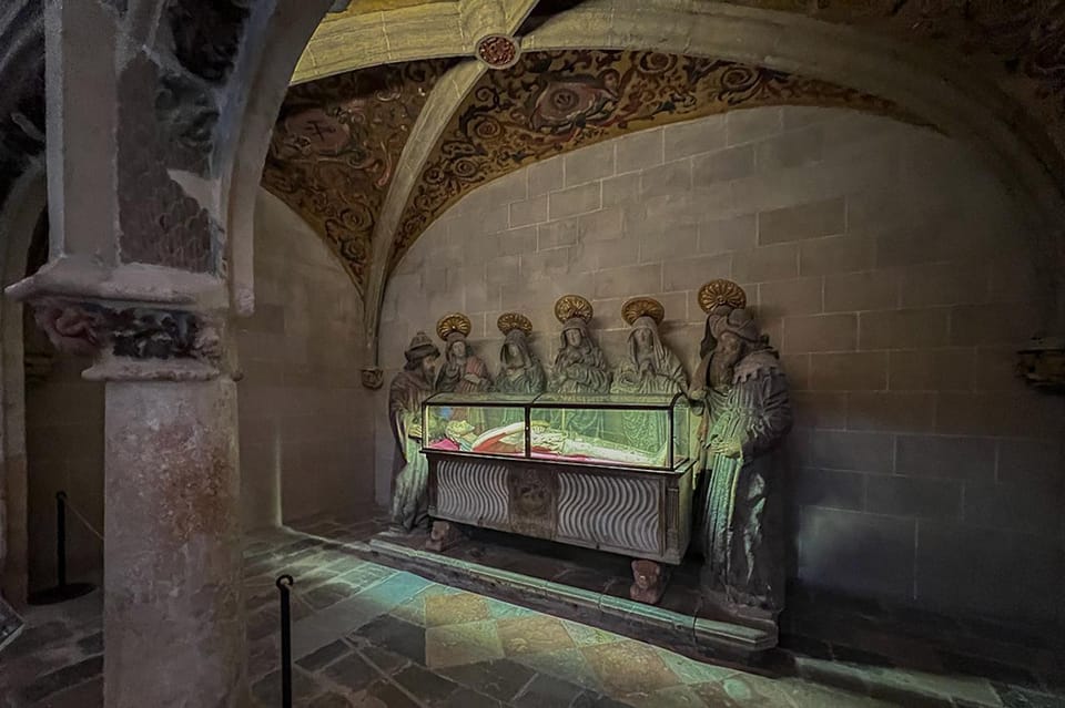 Barcelona: Tarragona & Sitges Guided Day Trip with Transfers - Santa Tecla cathedral: Gothic design on older Roman foundations