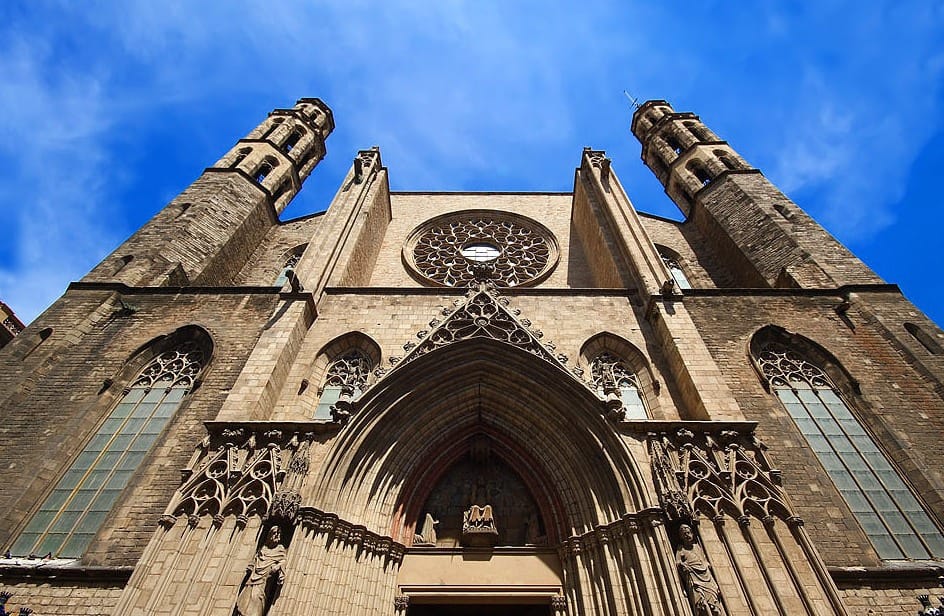 Barcelona: “The Cathedral of the Sea” Literary Walking Tour - Stop 1: Santa Maria del Mar—More Than a Photo Stop