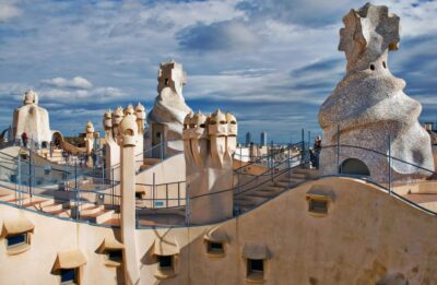 Barcelona: The Genuis of Gaudi & Modernist Architects Tour - Small-Group Meet-Up and the Pace You’ll Actually Feel