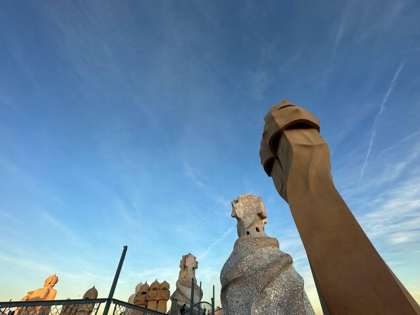 Barcelona: The Genuis of Gaudi & Modernist Architects Tour - The Short Metro Jump and the Lesser-Known Modernisme Stop