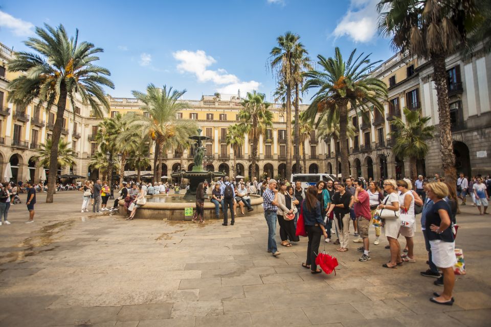 Barcelona: “The Shadow of the Wind” Literary Walking Tour - Els Quatre Gats: Photo Stop With Real Literary Weight