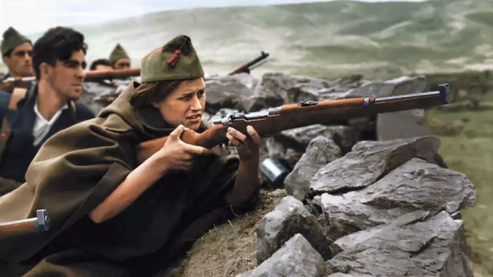 Barcelona: The Spanish Civil War Historical Walking Tour - Key highlights you will remember