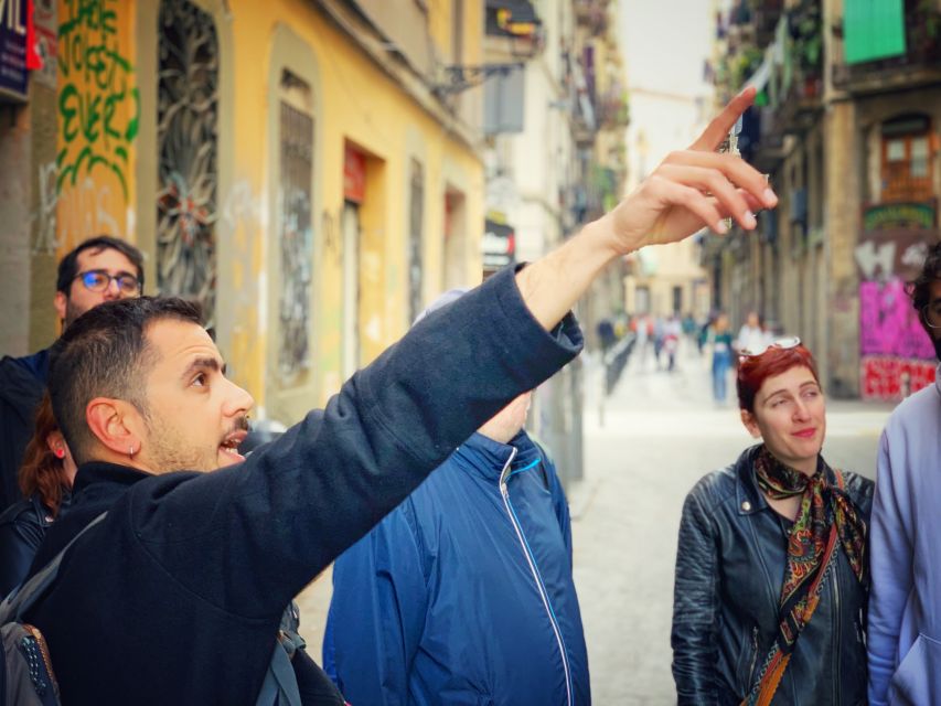 Barcelona: The Spanish Civil War Historical Walking Tour - Guide quality is the real differentiator (and it shows)