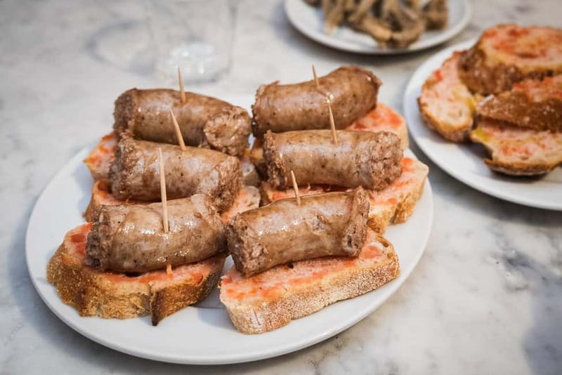 Barcelona: The Ultimate Local Tapas & Drinks Food Tour - Key Things That Make This Tour Work