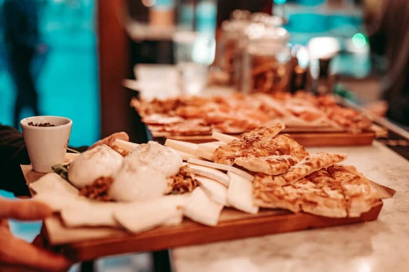 Barcelona: Tipsy Tapas & History Tour in the Gothic Quarter - Pace, group vibe, and who this tour suits best