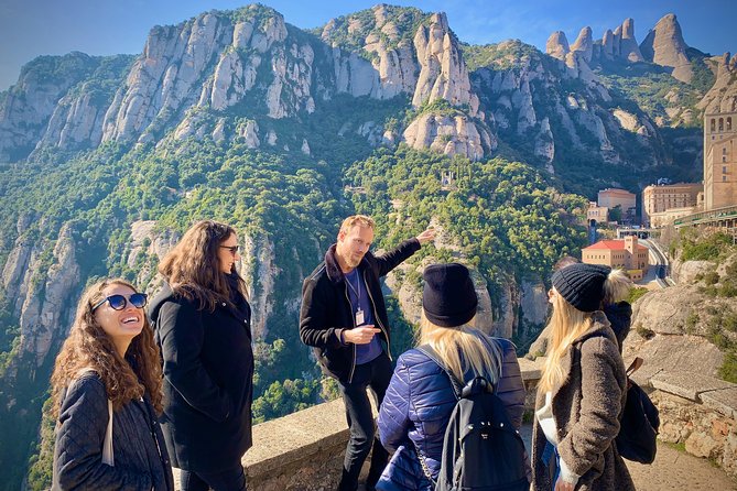 Barcelona to Montserrat Monastery: Tour, Transfers & Basilica - Stop 1: Monistrol de Montserrat for guided context and a first look (1h30)