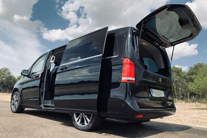 Barcelona Transfers Premium - Price and Value: Paying Per Vehicle Instead of Per Person