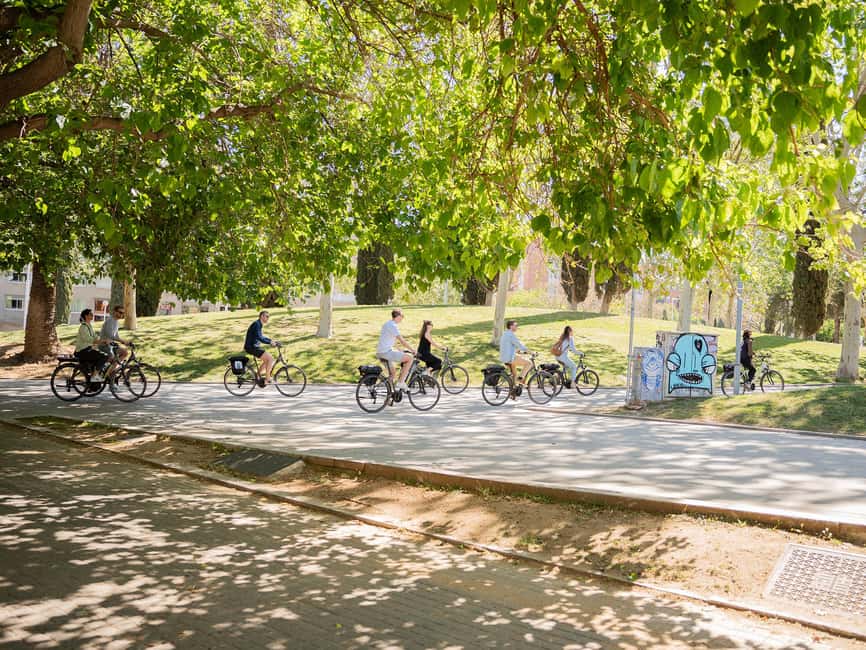 Barcelona: Undiscovered Secrets of Picasso on E-Bike - The Beach Ride to Old Port: How the Olympics Changed Barceloneta