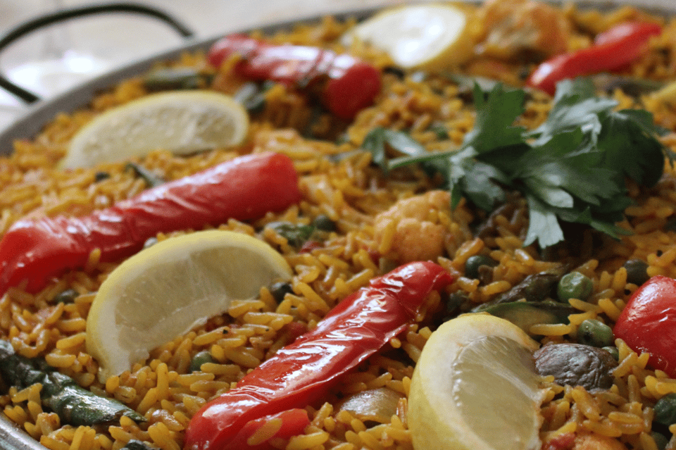 Barcelona: Vegan Paella and traditional rice dishes - Arròs negre: black sea rice, seaweed broth, and konjak prawns