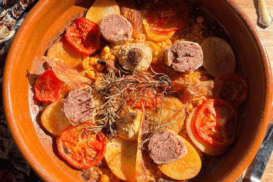 Barcelona: Vegan Paella and traditional rice dishes - Fideuà with vegan konjak squid and wine-based seasoning