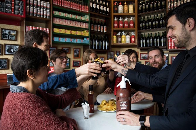 Barcelona Wine and Gourmet Tapas Tour - L’Antiga Esquerra de l’Eixample: Animated Streets and Real Bar Energy