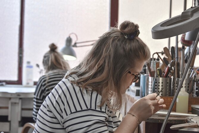 Barcelona Workshop: Make your silver ring with a jeweler - Key highlights you’ll actually feel at the bench