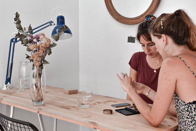 Barcelona Workshop: Make your silver ring with a jeweler - Polishing and the moment you leave with your ring