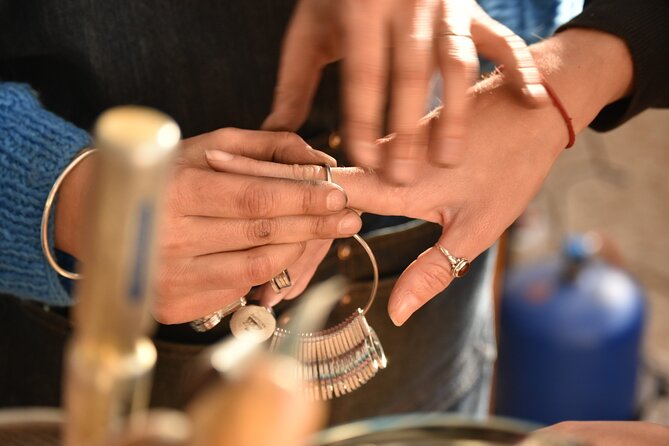 Barcelona Workshop: Make your silver ring with a jeweler - What to expect on the ground: timing, meeting point, and energy level