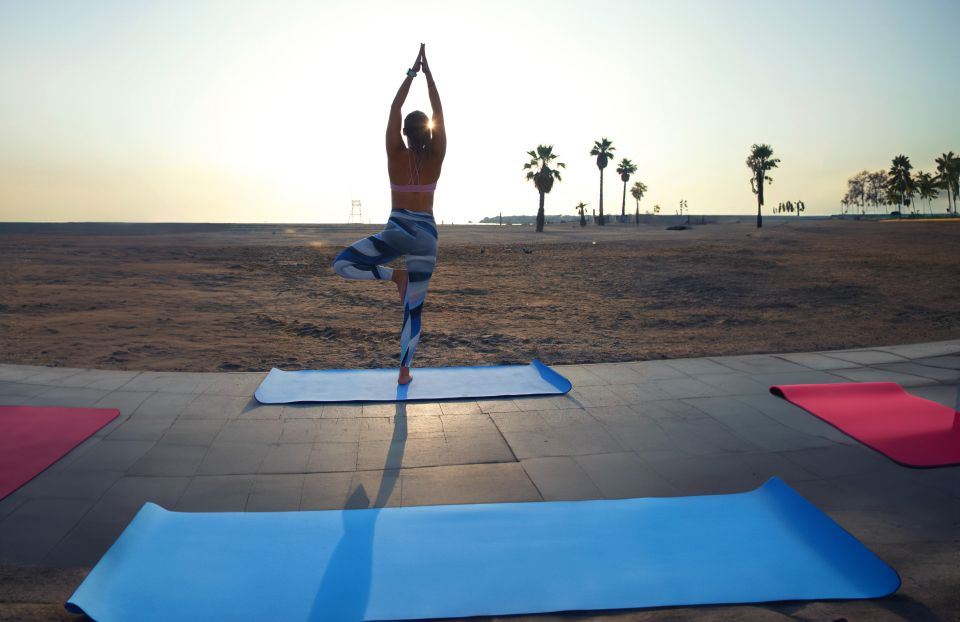 Barcelona: Yoga, Healthy Light Brunch and Sailing Experience - Yoga First in Barcelona: how the morning sets the pace