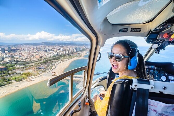Barcelona's Coastline Helicopter Flight & Heliport Boat Transfer - First step: finding the meeting point by Bus Nautic