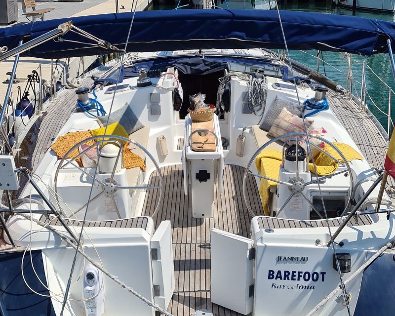 Barefoot: Private sailing cruise in Barcelona - Port Vela Marina to your 14-meter sailboat for up to 12