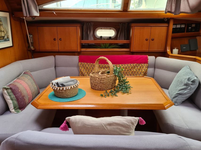 Barefoot: Private sailing cruise in Barcelona - When private means truly private (and what to watch)