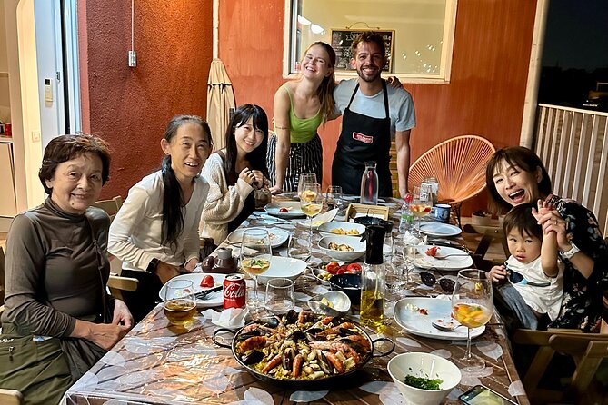 BBQ Paella in a Penthouse Terrace in Barcelona with a Chef - Cooking Together: How the 3-Hour Pace Works