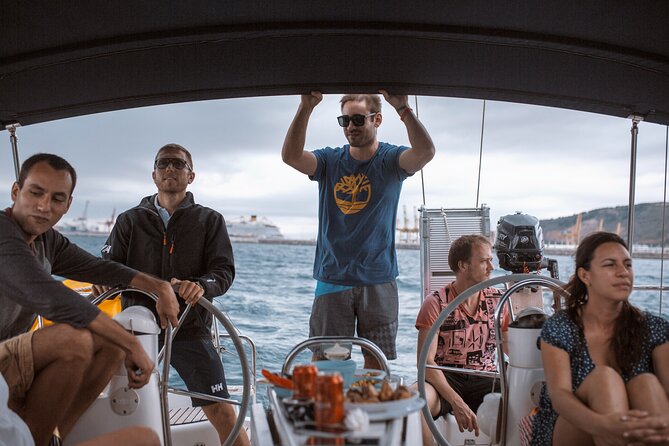 Big sailboat until 12 passengers + crew from Barcelona with Cava - The onboard details that make it worth repeating