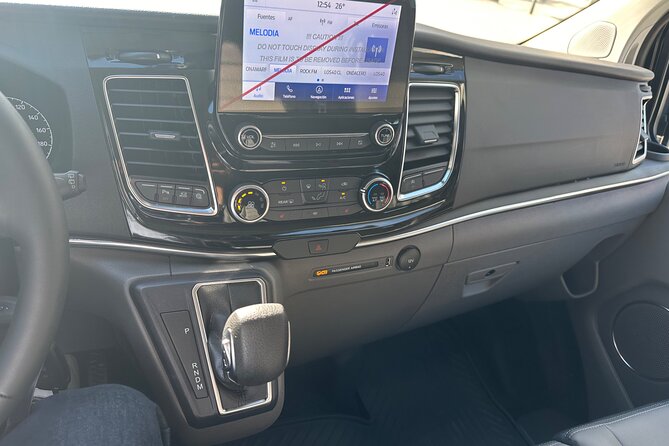 Book Private transfer from Barcelona airport to City - Who should book this private transfer?