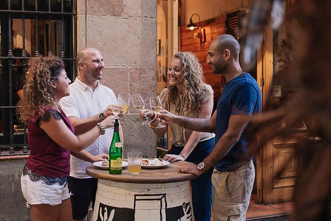 Born to Eat: Gourmet Tapas & Wine Small Group Tour in Old Barcelona - The real star: a traditional bodega and Cava tasting