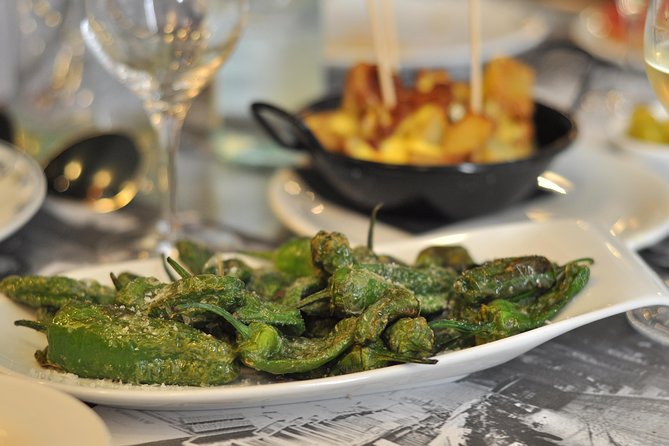 Born to Eat: Gourmet Tapas & Wine Small Group Tour in Old Barcelona - Price and what makes it feel like good value