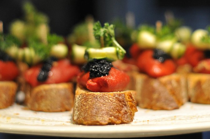 Born to Eat: Gourmet Tapas & Wine Small Group Tour in Old Barcelona - Guides you might meet and why that matters