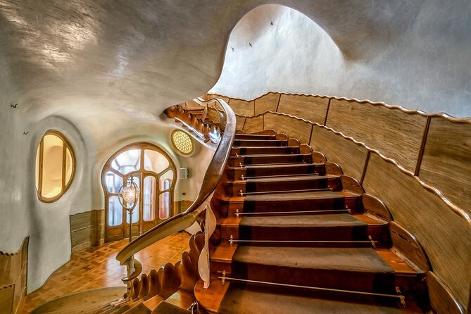 Casa Batllo Fast Track Tour with Optional White Rabbit Museum - Casa Batlló at 3:00 pm: Why this timing works