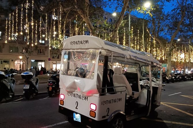 Christmas Lights Tour of Barcelona in Private Eco Tuk Tuk - Rambla de Catalunya and Casa Calvet: When the Lighting Turns Fashionable