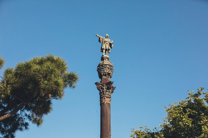 Columbus Monument Lookout: Scenic Ramblas, Sea and Montjuïc Views - Inside the deck: what you’ll actually be looking at