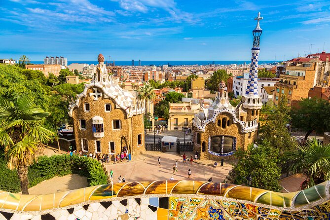 Combo: Skip the Line Sagrada Familia & Park Guell Guided Tour - Sagrada Família: skip the line, then let the building take over