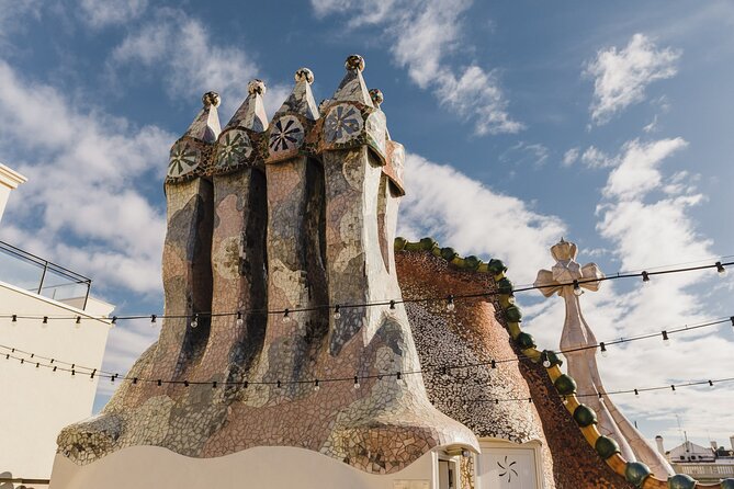 Complete Gaudi Tour: Casa Batllo, Park Guell & Sagrada Familia - The Air-Conditioned Minibus Ride and a Recharge in L’Eixample