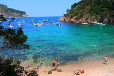 Costa Brava and Empuries Small Group Tour with Hotel Pick-Up and Boat Ride - Pickup and timing: why this tour starts early, and why that’s a plus